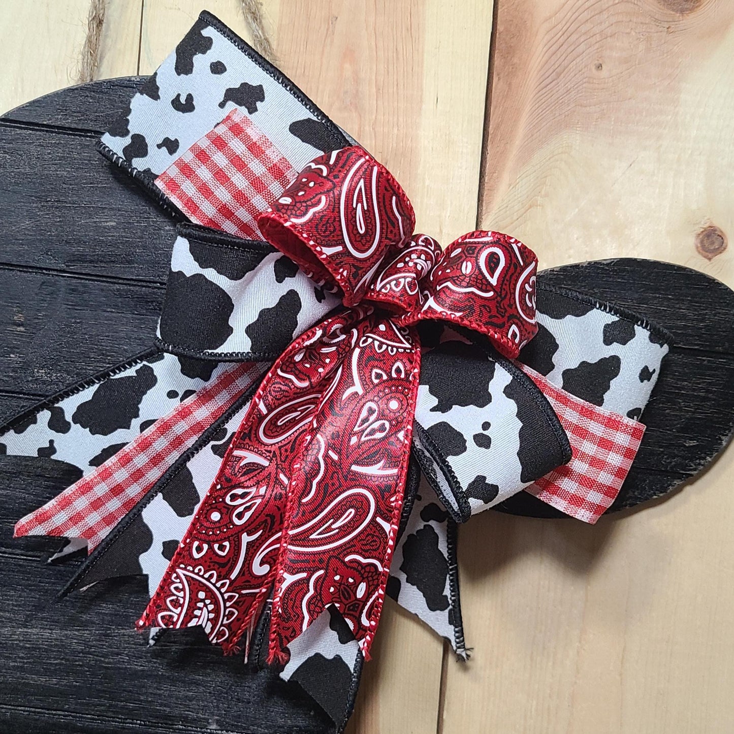Rustic Wooden Cow Head Door Hanger with Personalized Ear Tag, Cow Head Sign, Personalized Cow Head Farmhouse Decor, Antique Black Cow Head.