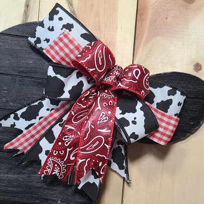 Rustic Wooden Cow Head Door Hanger with Personalized Ear Tag, Cow Head Sign, Personalized Cow Head Farmhouse Decor, Antique Black Cow Head.