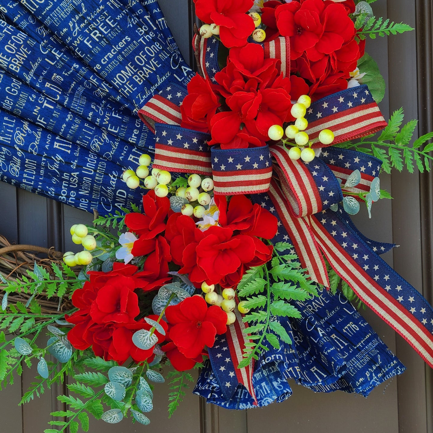 Patriotic Summer Red Geranium Wreath, Fourth of July Wreath, Front Door Wreath, Red White Blue Wreath, Farmhouse Decor, Independence Day