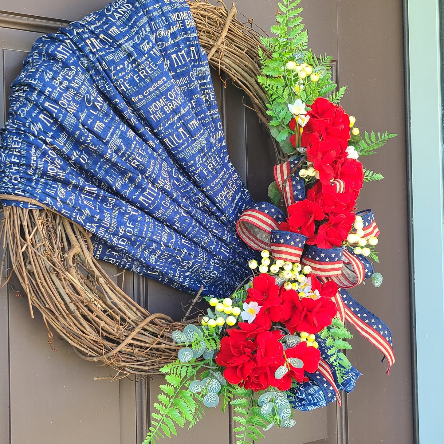 Patriotic Summer Red Geranium Wreath, Fourth of July Wreath, Front Door Wreath, Red White Blue Wreath, Farmhouse Decor, Independence Day