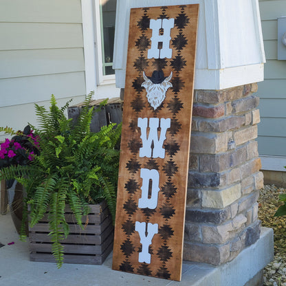 Wooden Highland Cow Howdy Western Porch Leaner Sign, Distressed Western Front Porch Decor, Rustic Highland Cow Welcome Porch Leaner Sign