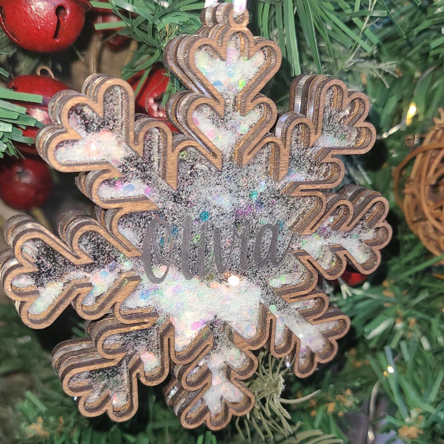 Personalized Christmas Shaker Ornament, Glitter Shaker Christmas Ornament, Family Christmas Tree Ornament, Wooden Shaker Snowflake/Lightbulb