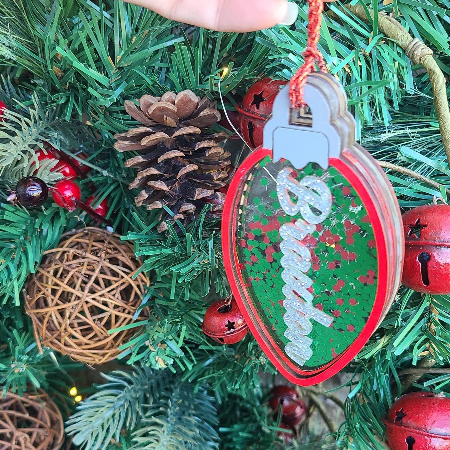 Personalized Christmas Shaker Ornament, Glitter Shaker Christmas Ornament, Family Christmas Tree Ornament, Wooden Shaker Snowflake/Lightbulb